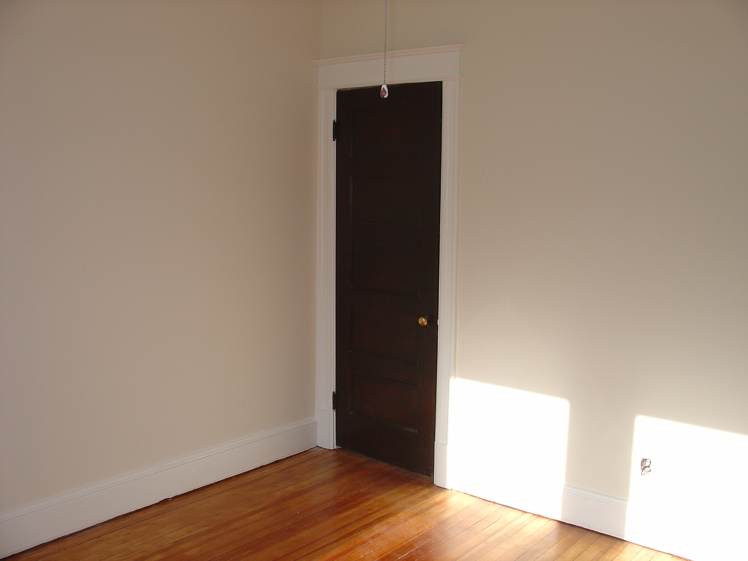 Spare Bedroom 1 08.jpg